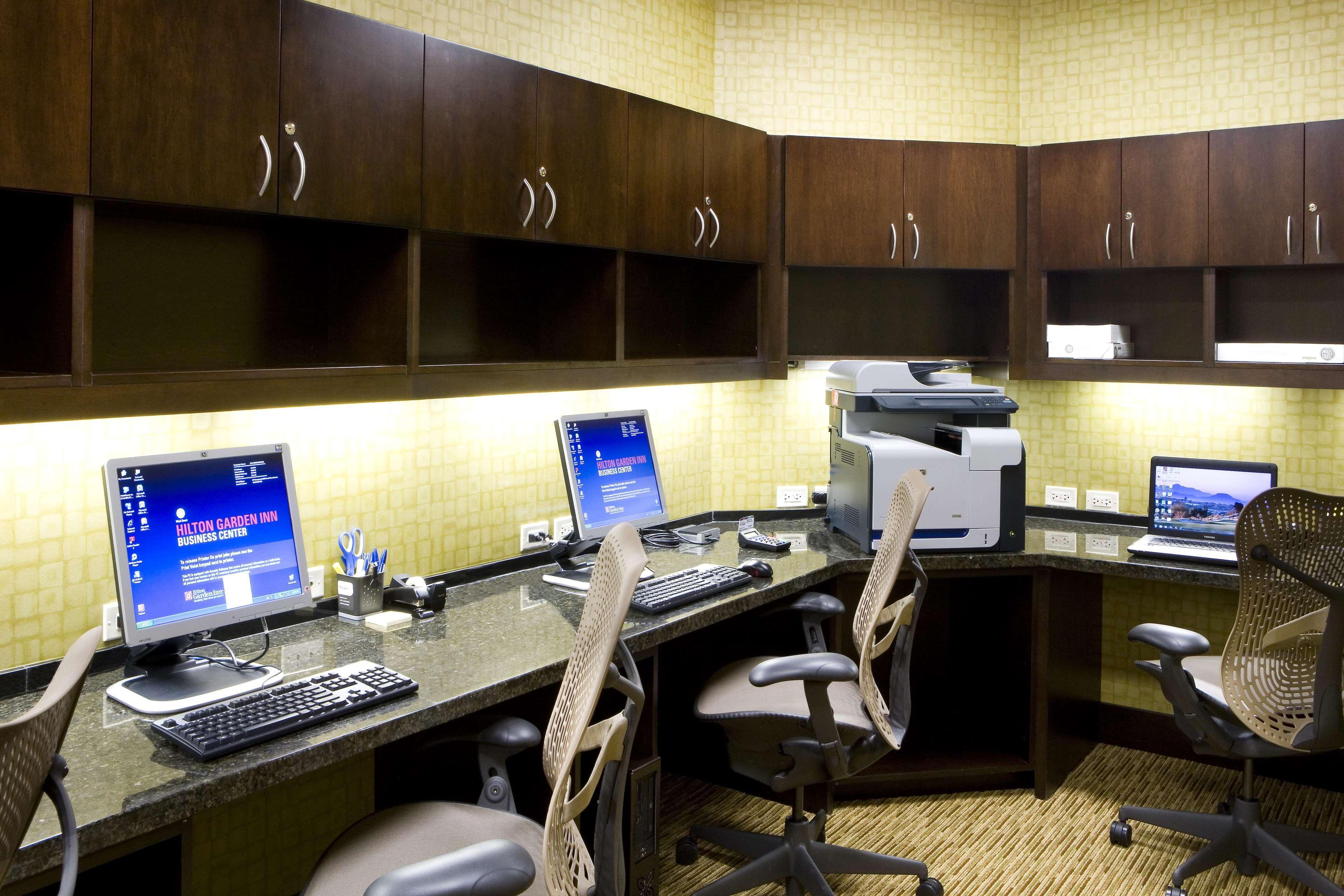 Hilton Garden Inn Shirlington Arlington Exteriör bild