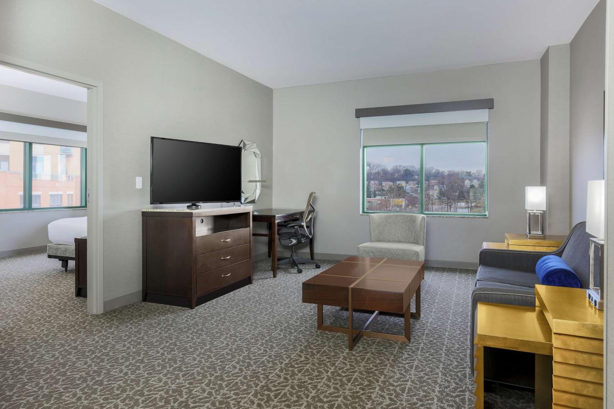 Hilton Garden Inn Shirlington Arlington Exteriör bild