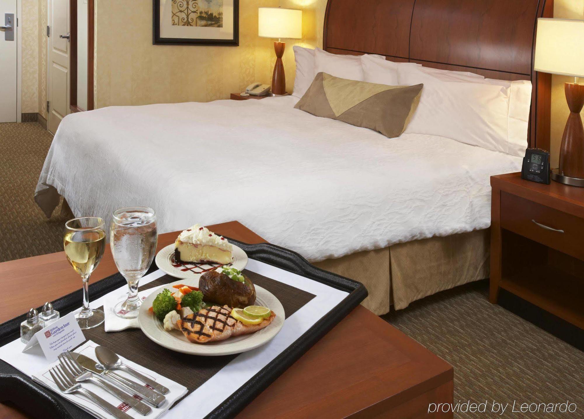 Hilton Garden Inn Shirlington Arlington Rum bild