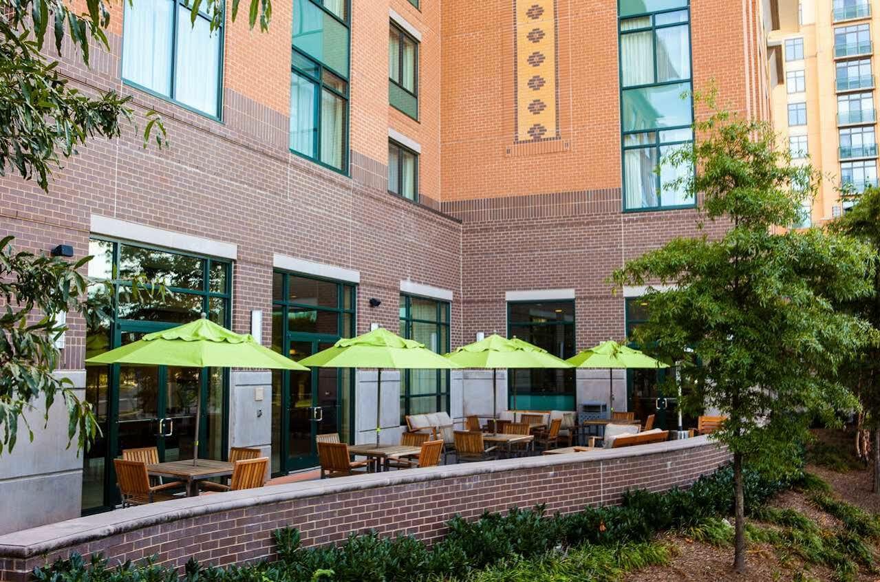 Hilton Garden Inn Shirlington Arlington Exteriör bild